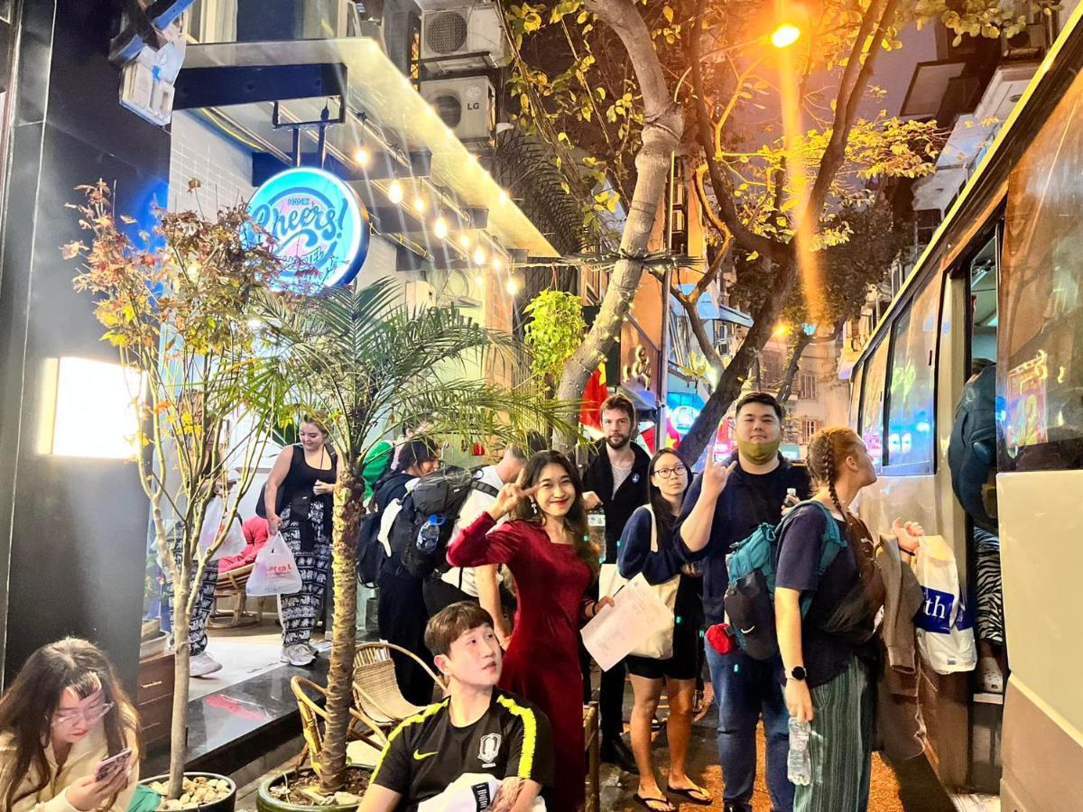 Cheers * Hà Nội